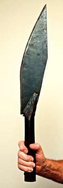 outils prison (Une véritable machette)