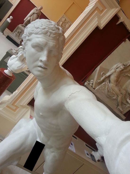 Des selfies de statues - 3