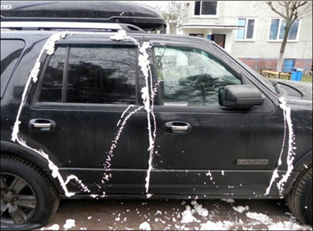 Des voitures mal garées - 11