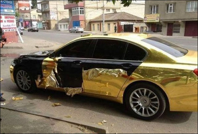 Des voitures mal garées - 4