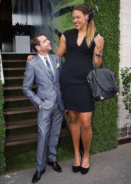 Les femmes les plus grandes du monde - 3