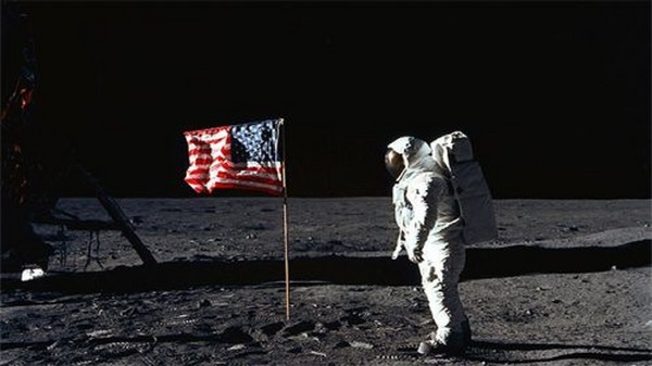 23 choses à connaitre sur les gauchers (Un astronaute sur quatre lors des mission Apollo était gaucher)